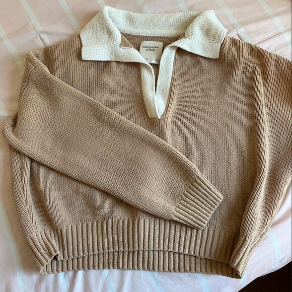 Abercrombie & Fitch Tops - A&F Tan Knit Pullover Sweater